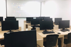 KHOÁ HỌC ONLINE MARKETING CHO NGƯỜI MỚI BẮT ĐẦU - CÓ GÌ TRONG 1 BUỔI HỌC phong thuc hanh online marketing 03